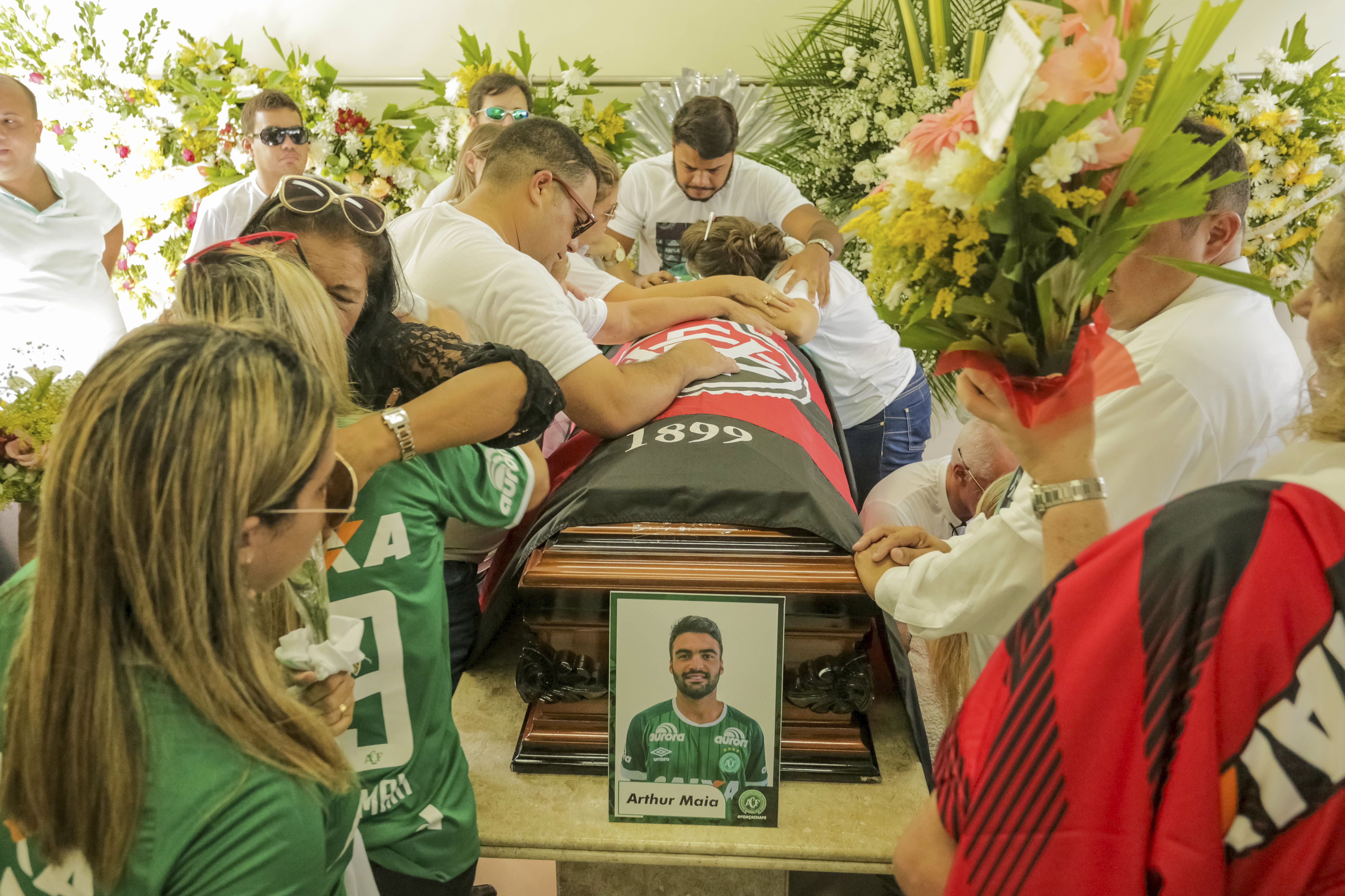 Fans Pay Tribute To Brazilian Football Team Chapecoense Following Fatal Plane Crash