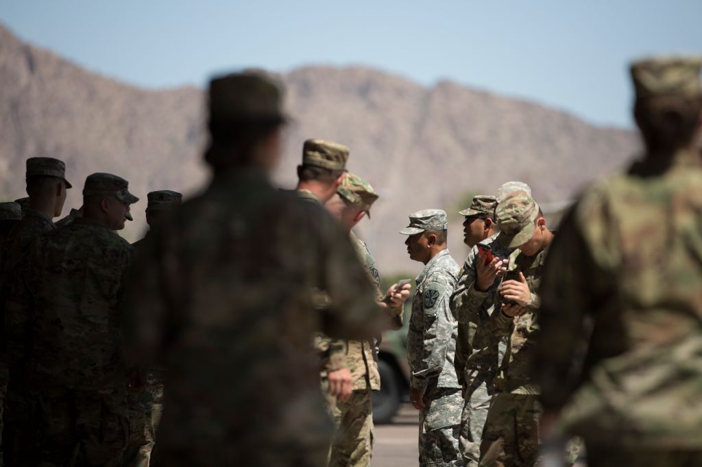 TOPSHOT-US-ARMY-POLITICS-DIPLOMACY-MIGRATION-MEXICO