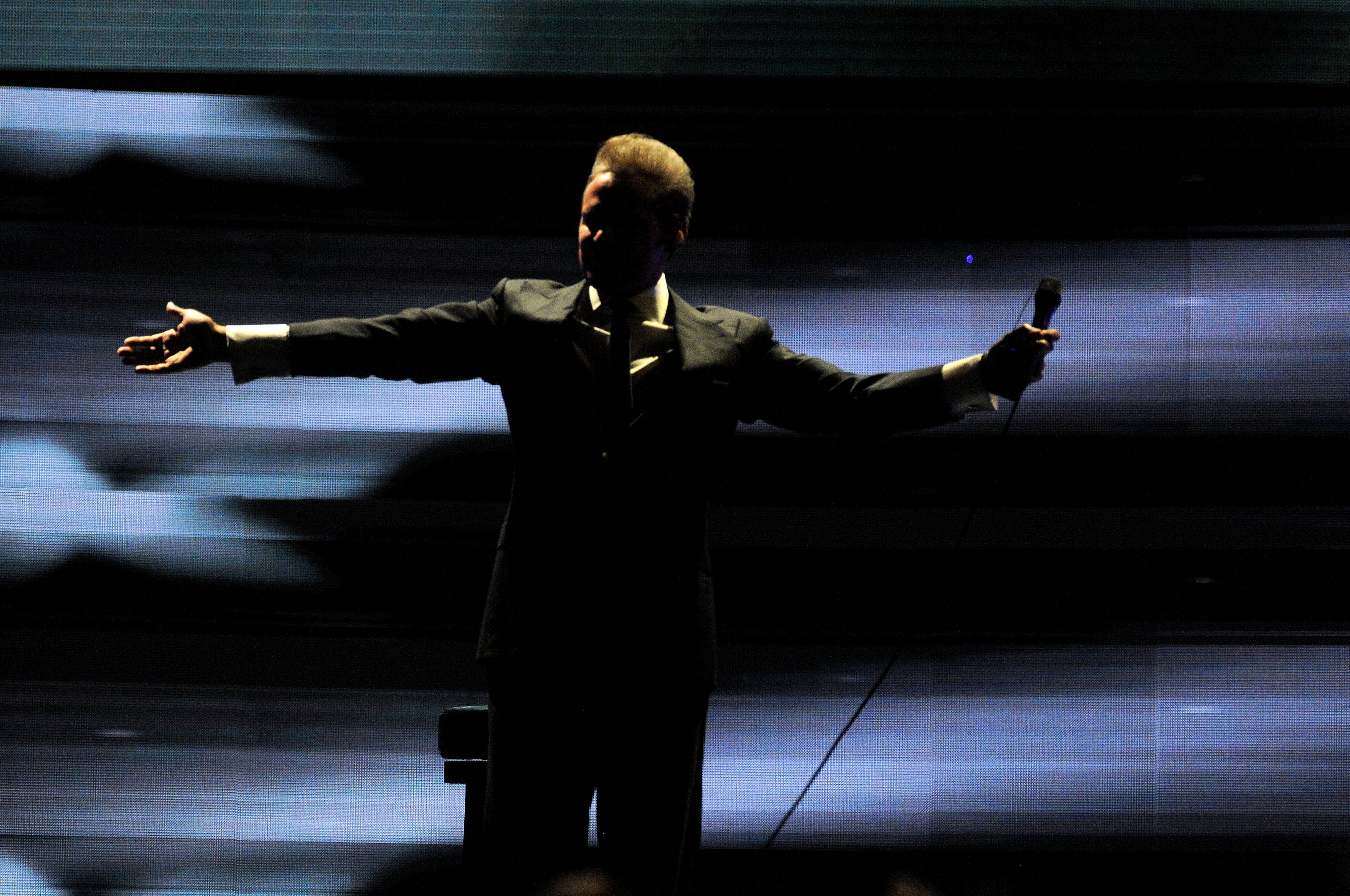 Luis Miguel In Concert - Orlando, Florida