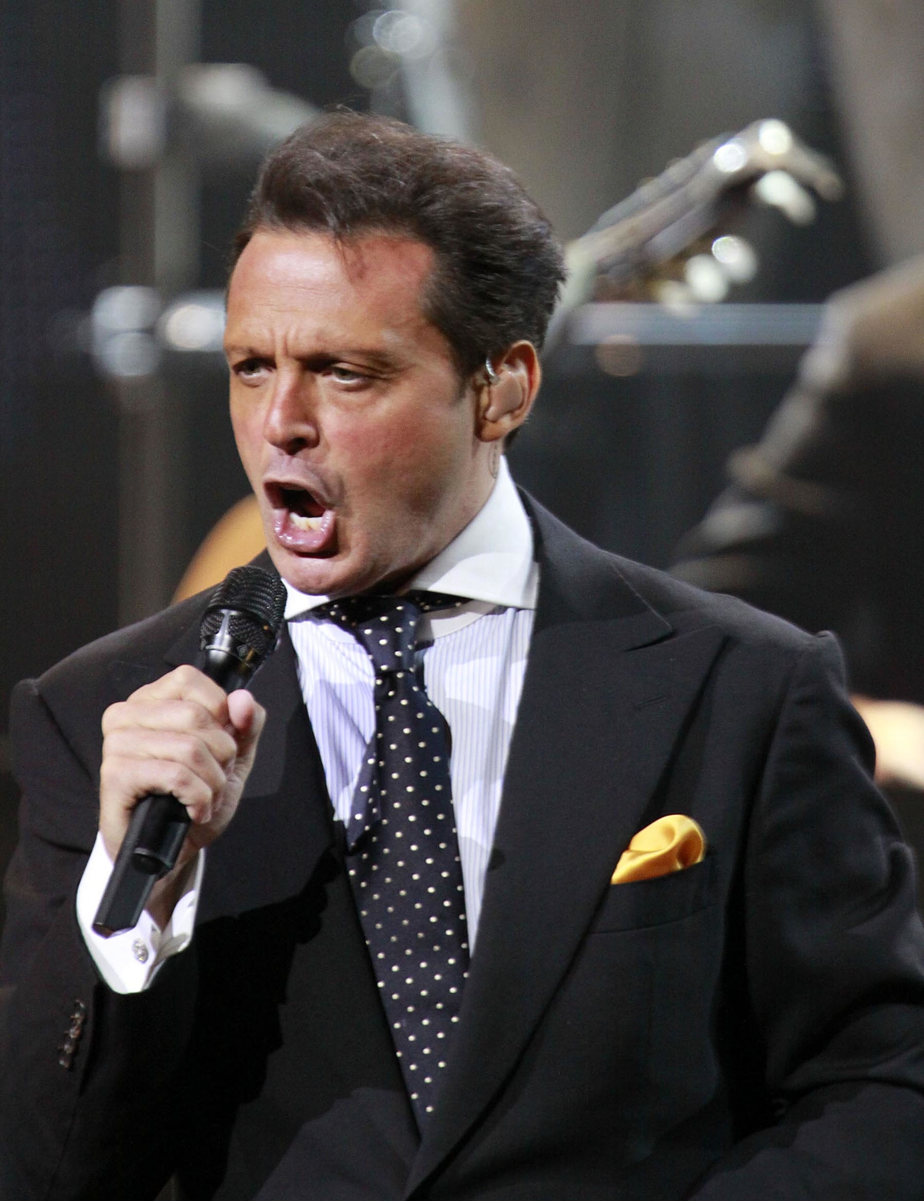LUIS MIGUEL PERFORMING IN LAS VEGAS