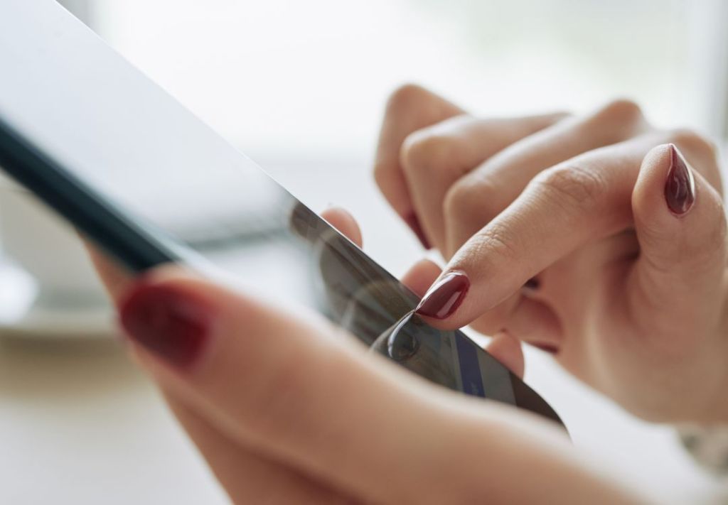 Denuncias por apps que rastrean migrantes