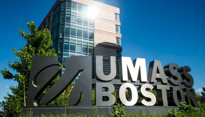 Alerta en UMass Boston tras disparos reportados en residencia estudiantil